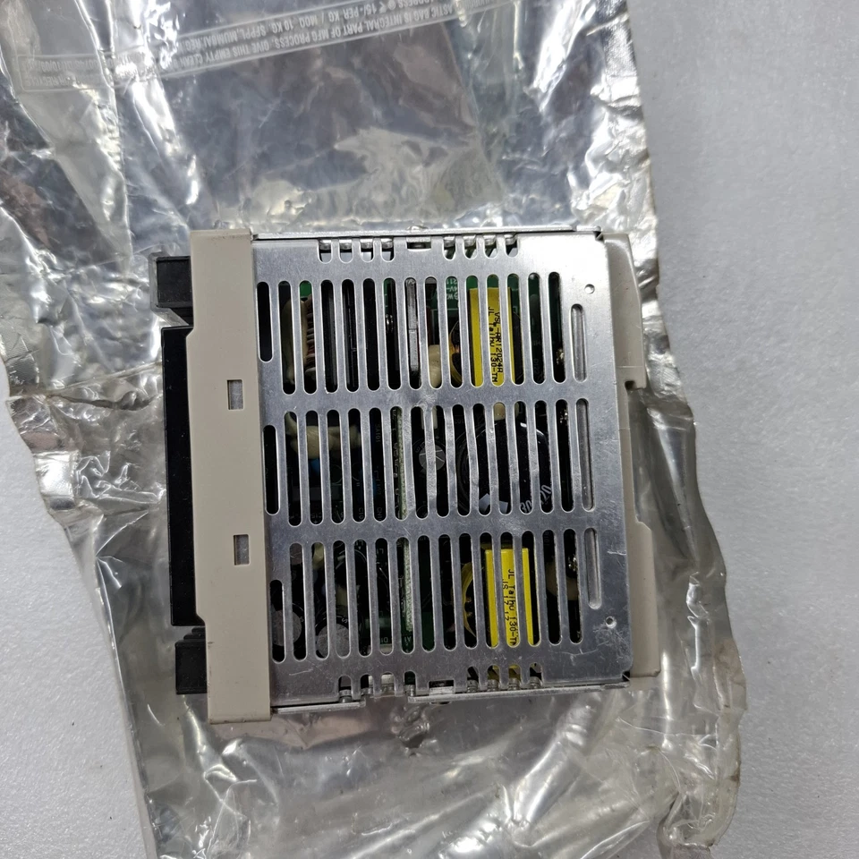 NEW OMRON S8VS-12024B/ED2 POWER SUPPLY S8VS12024BED2 FREE SHIPPING WORLDWIDE